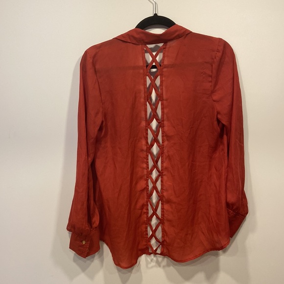 Red shirt - Picture 4 of 4